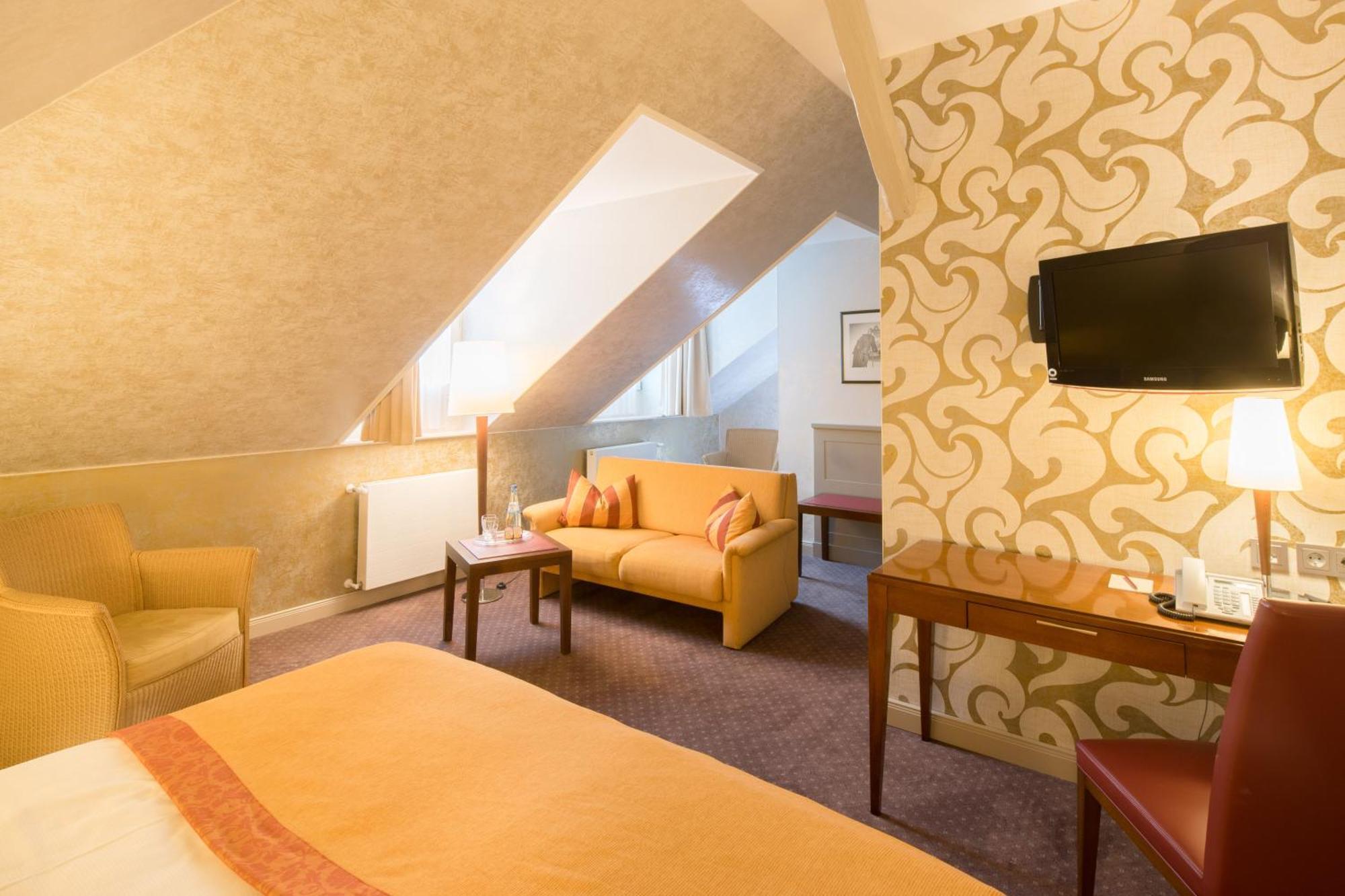 Parkhotel Gueldene Berge Weißenfels Екстериор снимка