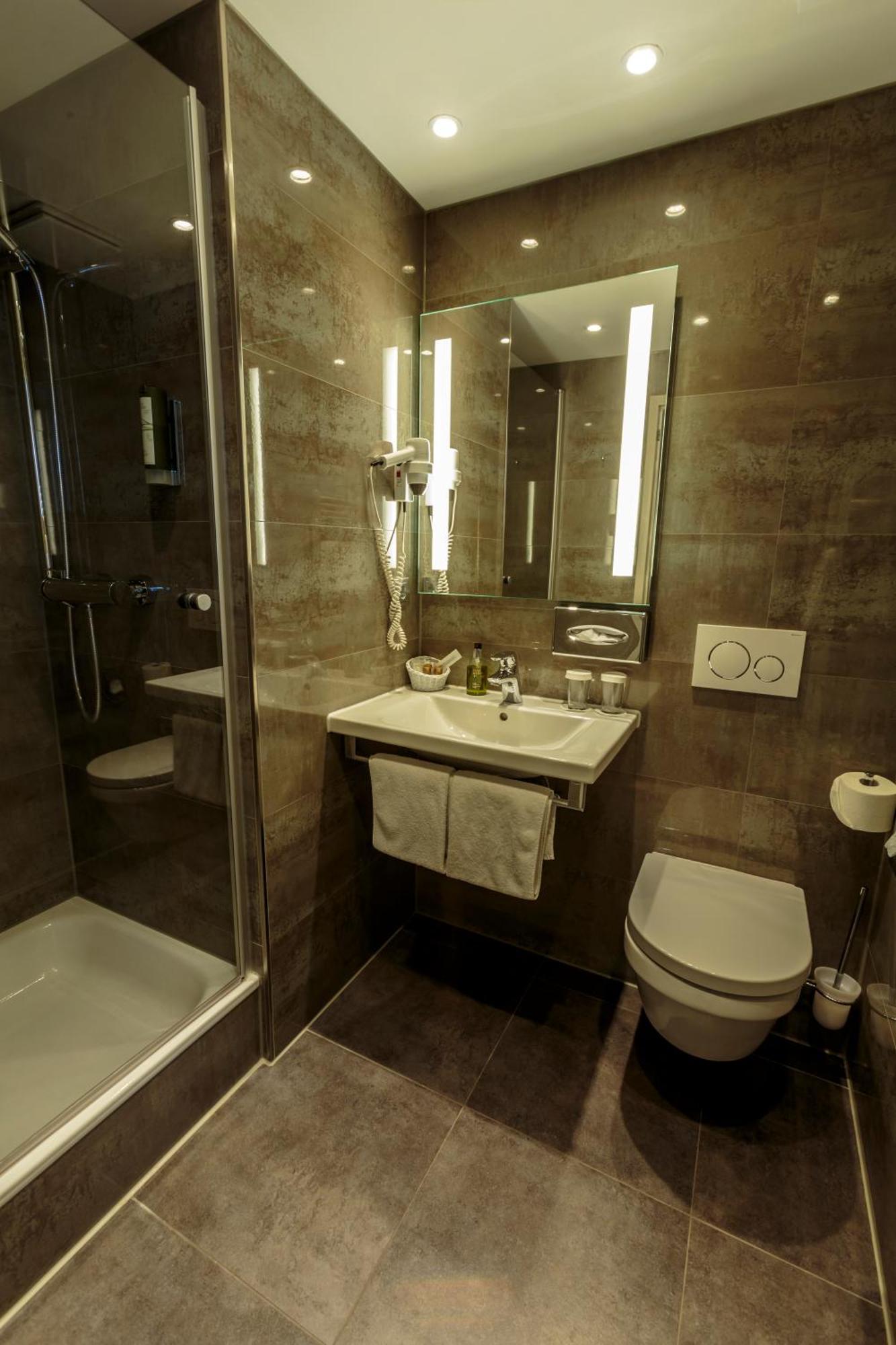 Parkhotel Gueldene Berge Weißenfels Екстериор снимка