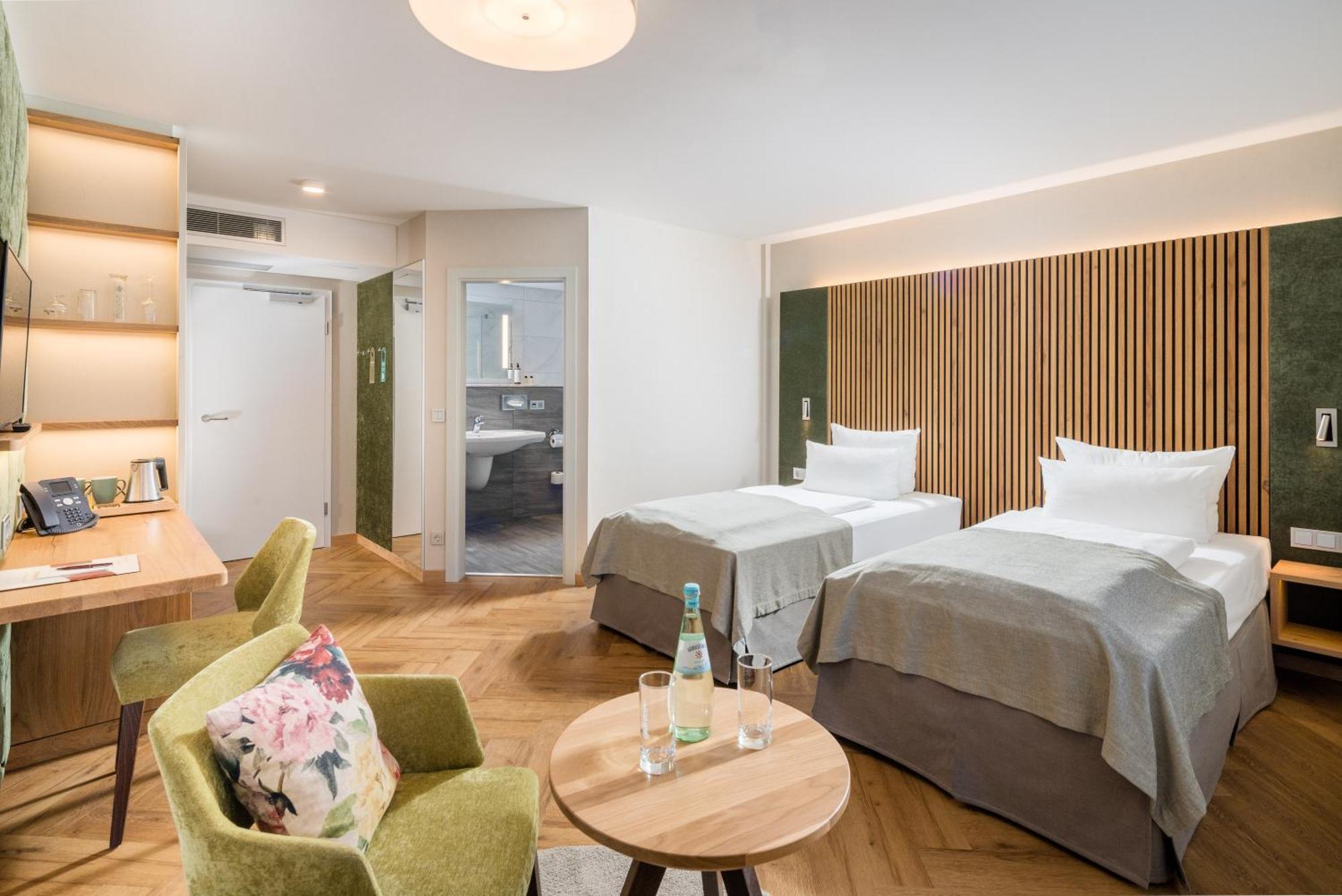 Parkhotel Gueldene Berge Weißenfels Екстериор снимка