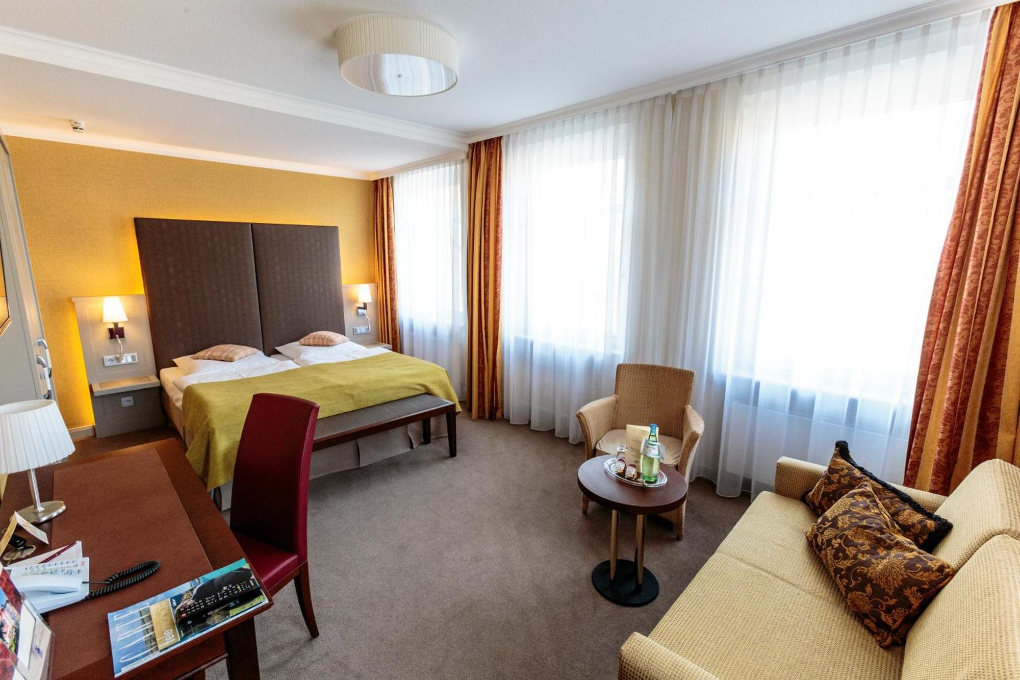 Parkhotel Gueldene Berge Weißenfels Екстериор снимка