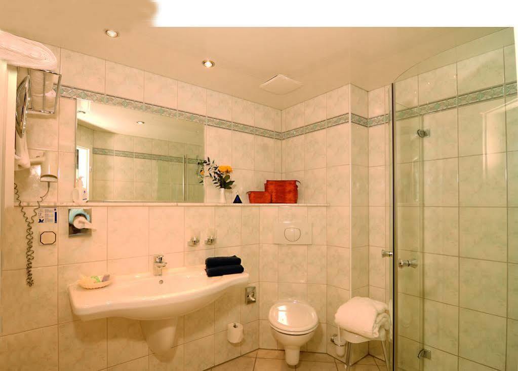 Parkhotel Gueldene Berge Weißenfels Екстериор снимка